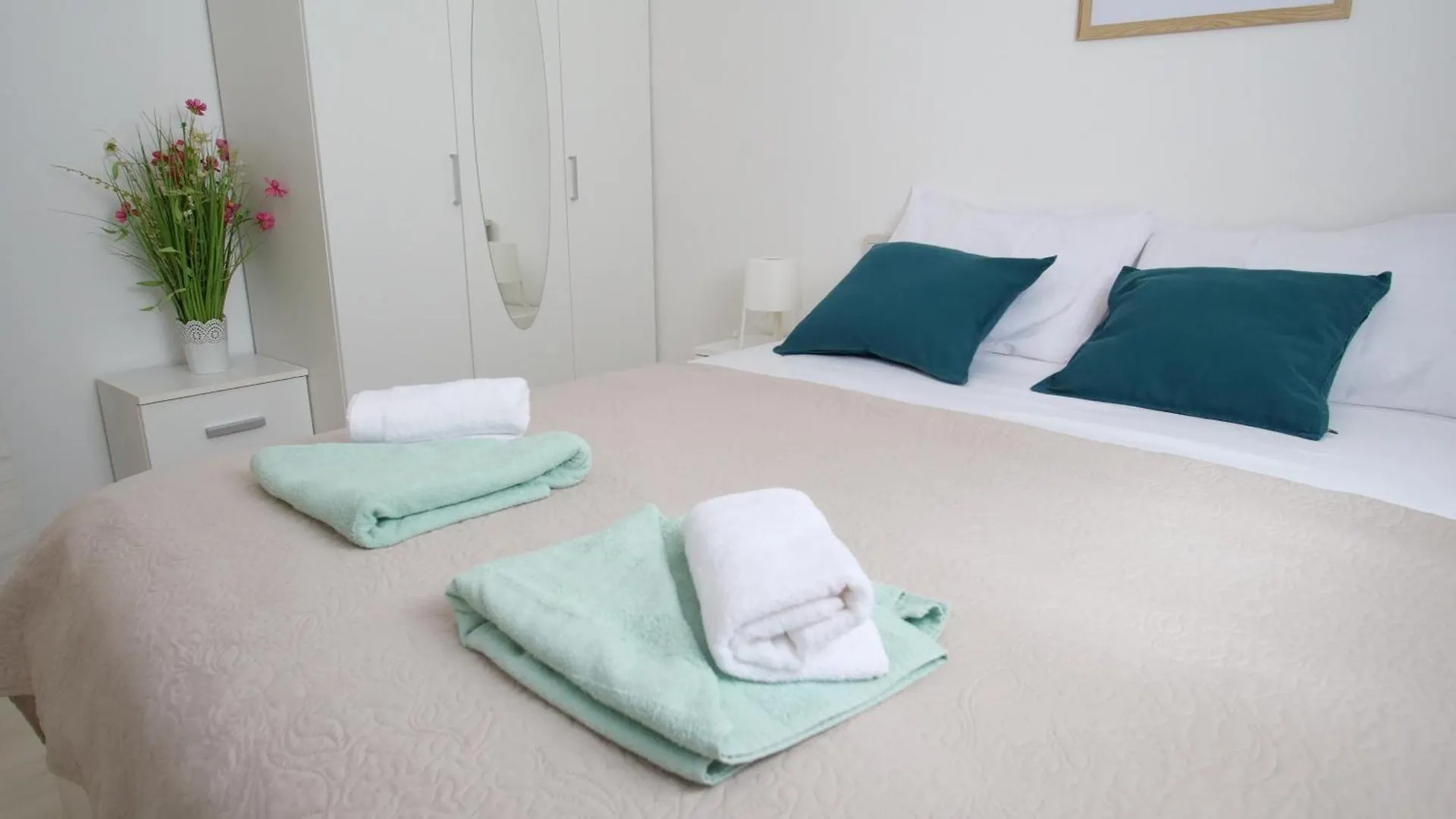Spacious Apartment With Free Private Parking Pula Croatia